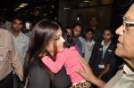 Aishwarya Rai Bachchan with Aradhya return from NY in Mumbai Airport on 23rd April 2013 (70).JPG